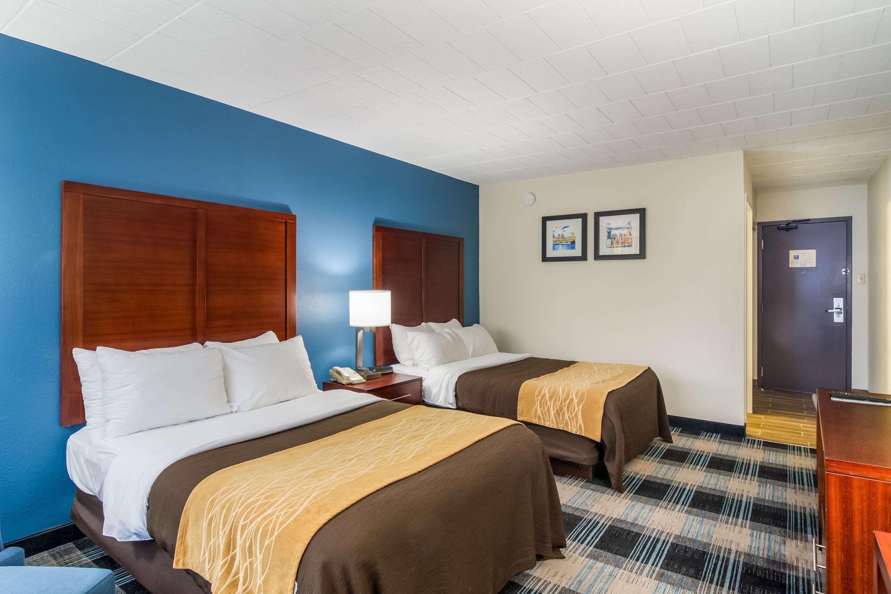 Mainstay Suites Verona Exterior photo