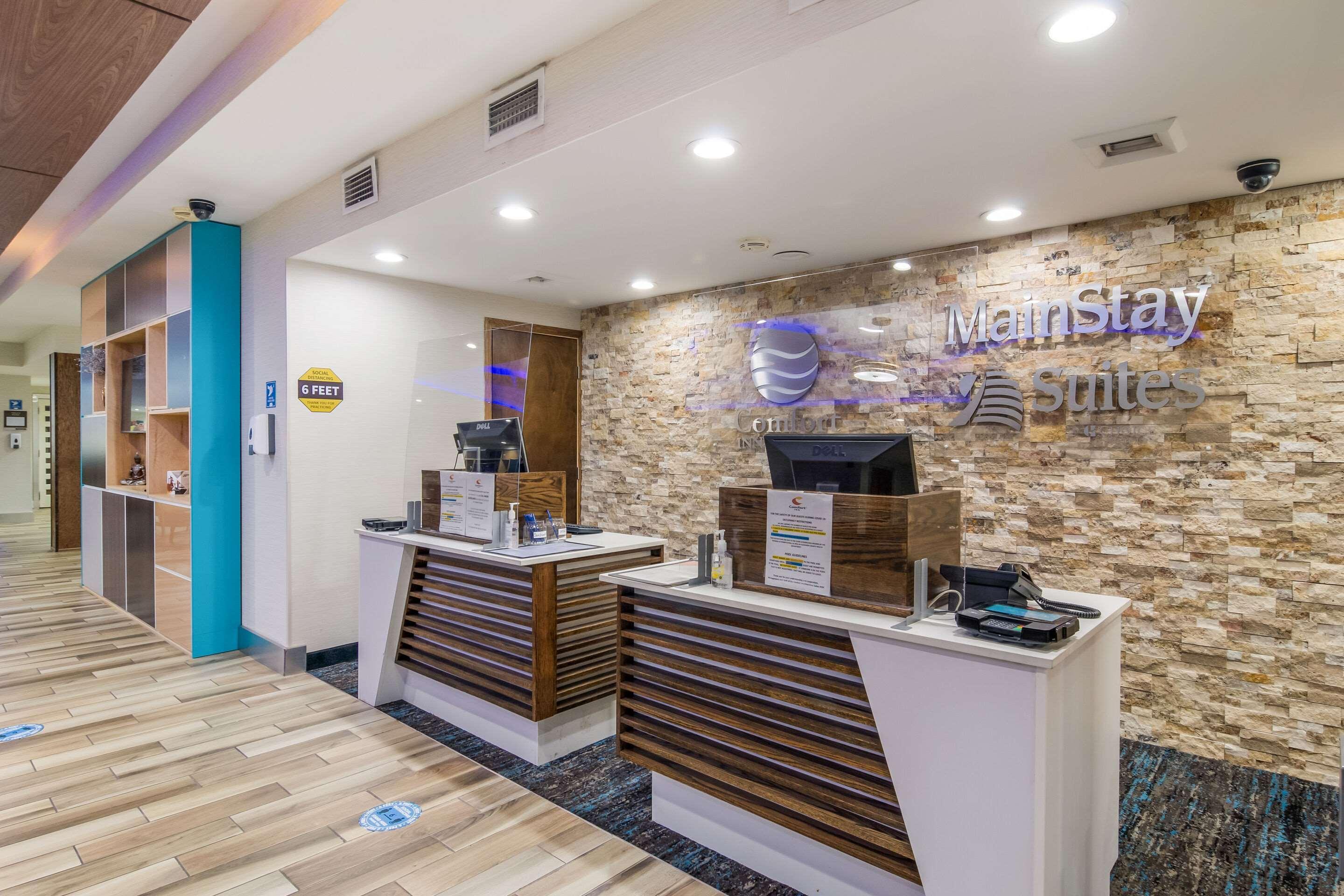 Mainstay Suites Verona Exterior photo