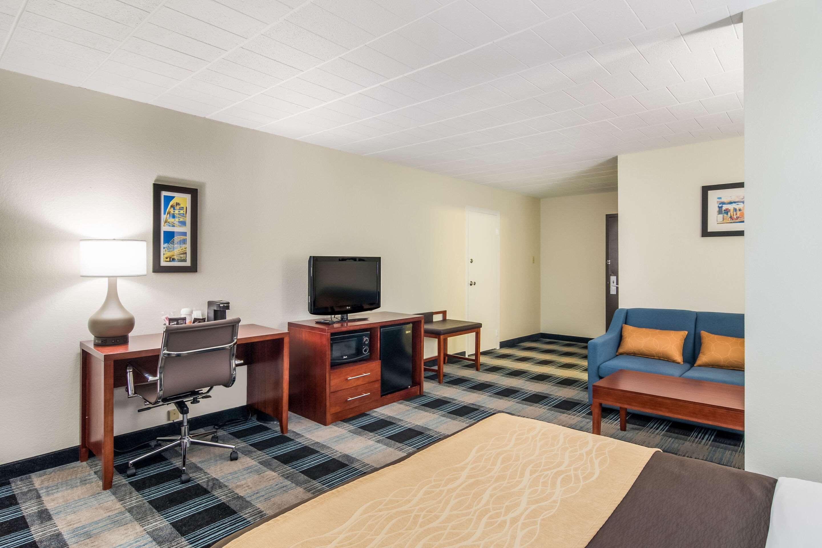 Mainstay Suites Verona Exterior photo
