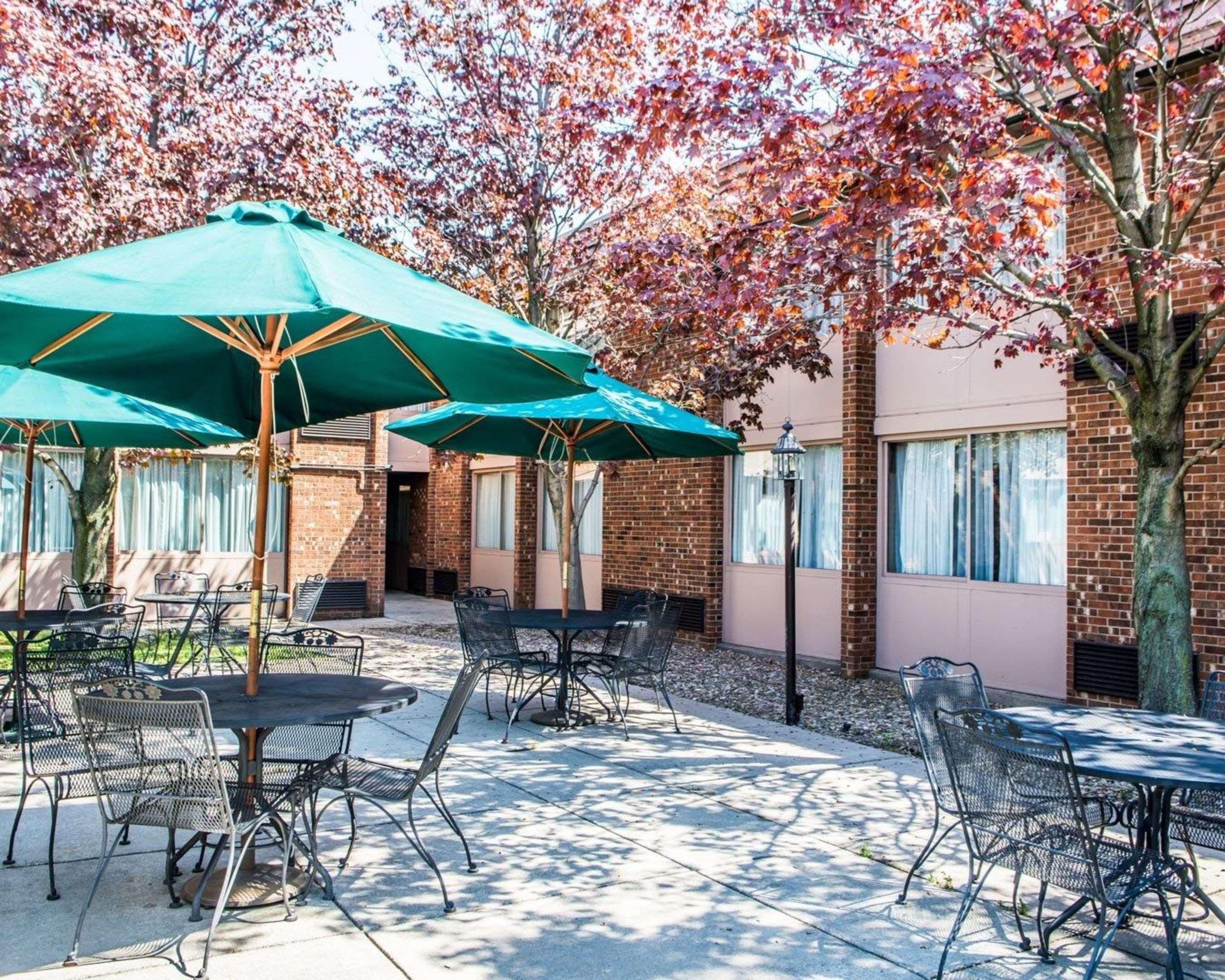 Mainstay Suites Verona Exterior photo