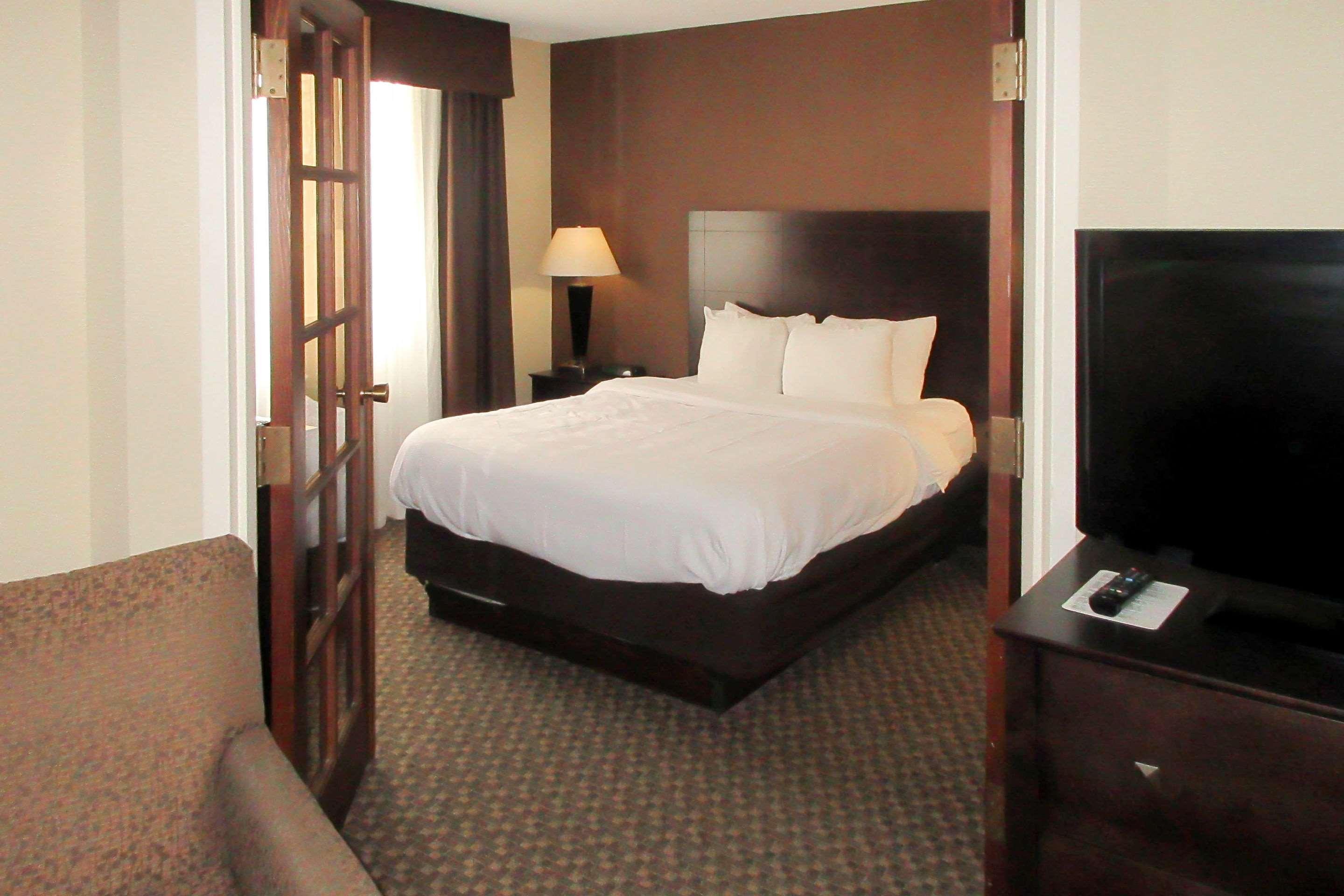 Mainstay Suites Verona Exterior photo